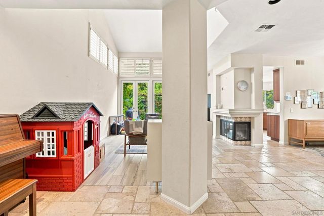 5849 Caminito Del Estio, La Jolla, CA 92037
