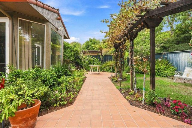 5849 Caminito Del Estio, La Jolla, CA 92037