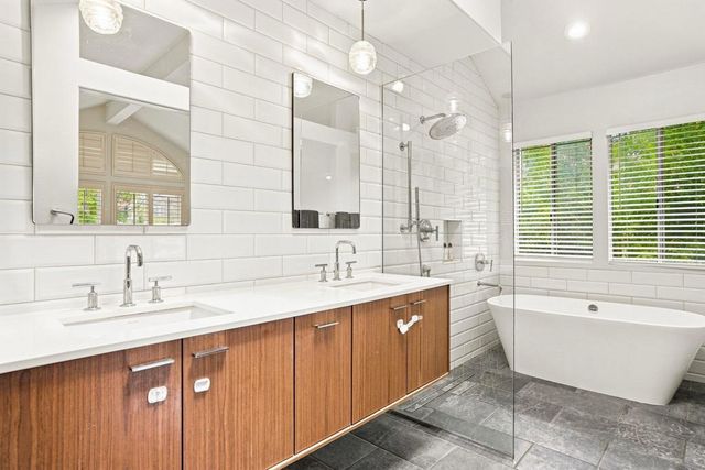 5849 Caminito Del Estio, La Jolla, CA 92037
