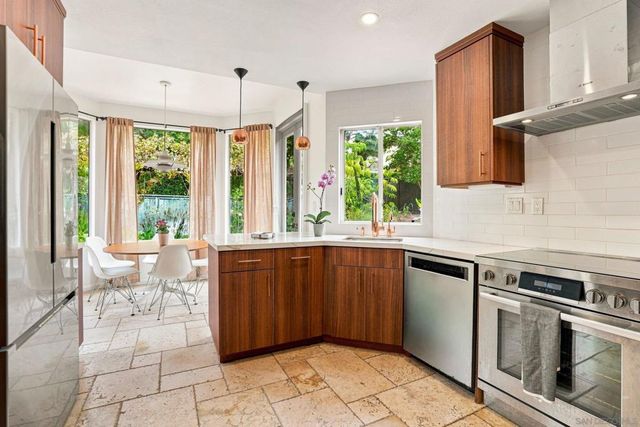 5849 Caminito Del Estio, La Jolla, CA 92037