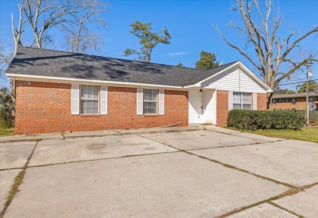 500 Ausley Road, Tallahassee, FL 32304