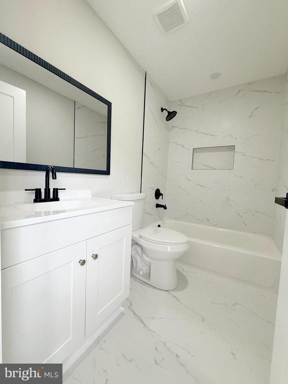 Image 4 of property listing at 1520 JUTEWOOD AVE, Landover, MD 20785