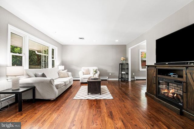 1213 DALE DR, Silver Spring, MD 20910