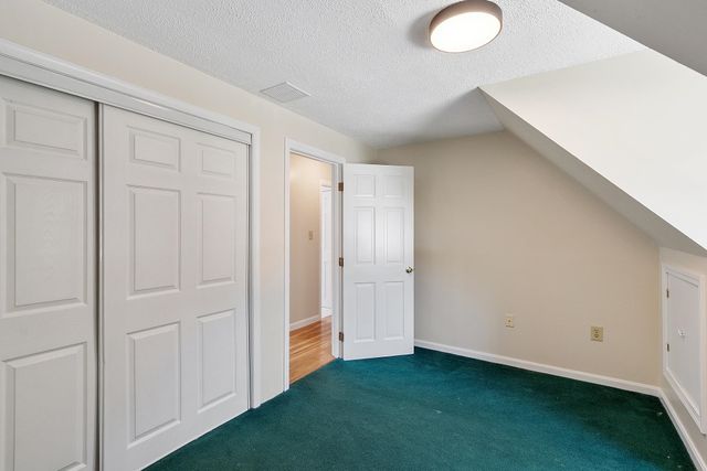 33 Thornton Road, Nashua, NH 03063