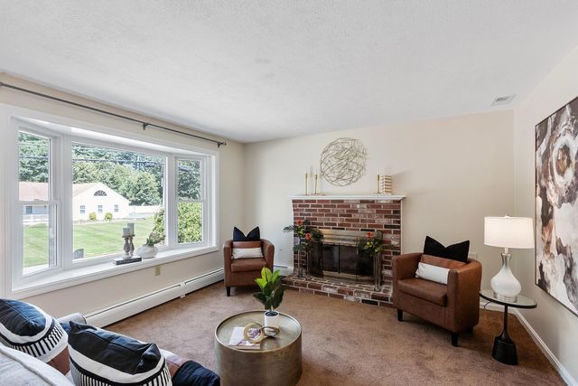 33 Thornton Road, Nashua, NH 03063