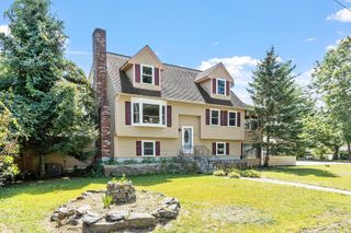 33 Thornton Road, Nashua, NH 03063