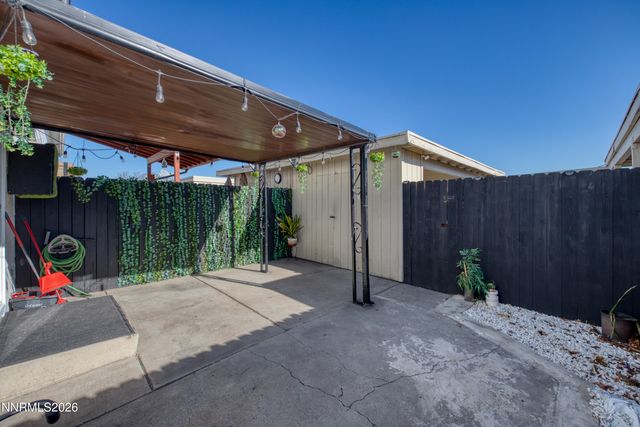 562 Smithridge Park, Reno, NV 89502