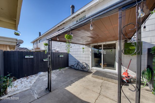 562 Smithridge Park, Reno, NV 89502