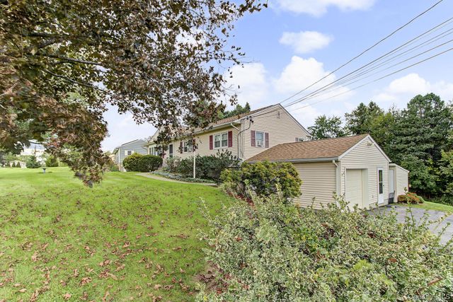 4 Davies Drive, Wappingers Falls, NY 12590