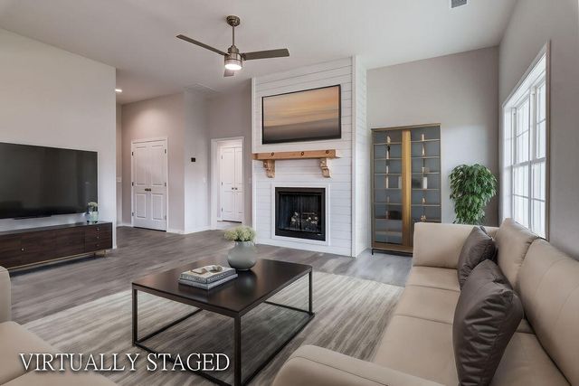 938 S Pindall Lane, Nixa, MO 65714