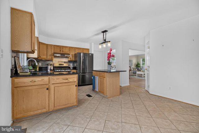 6912 SUSQUEHANNA RD, Gainesville, VA 20155