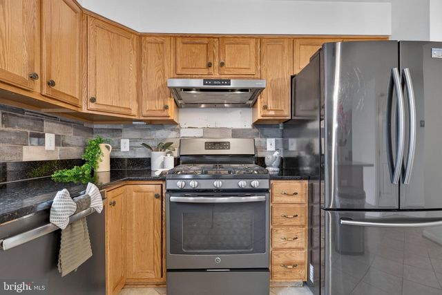 6912 SUSQUEHANNA RD, Gainesville, VA 20155
