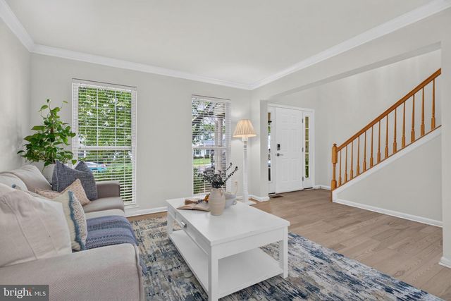 6912 SUSQUEHANNA RD, Gainesville, VA 20155