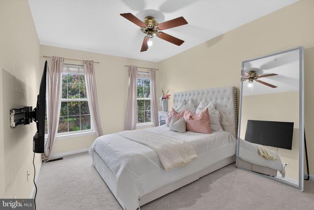 6912 SUSQUEHANNA RD, Gainesville, VA 20155