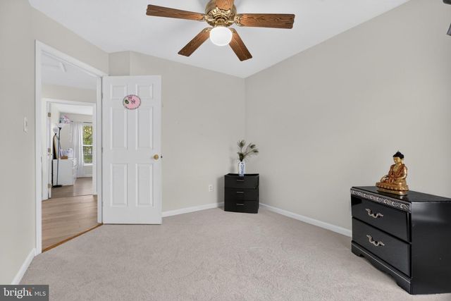 6912 SUSQUEHANNA RD, Gainesville, VA 20155