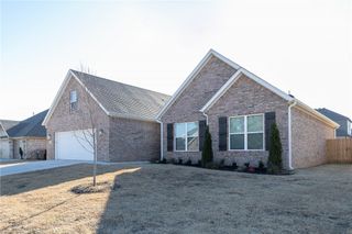5653 Poppy Avenue, Springdale, AR 72762