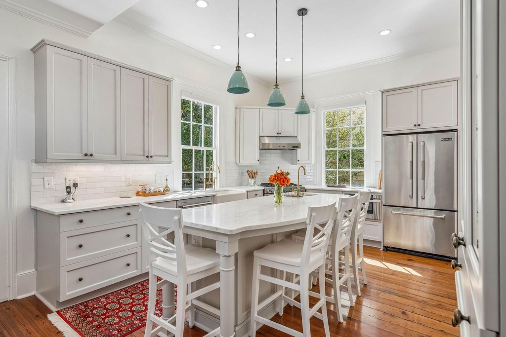 Image 13 of property listing at 38 Savage Street, Charleston, SC 29401