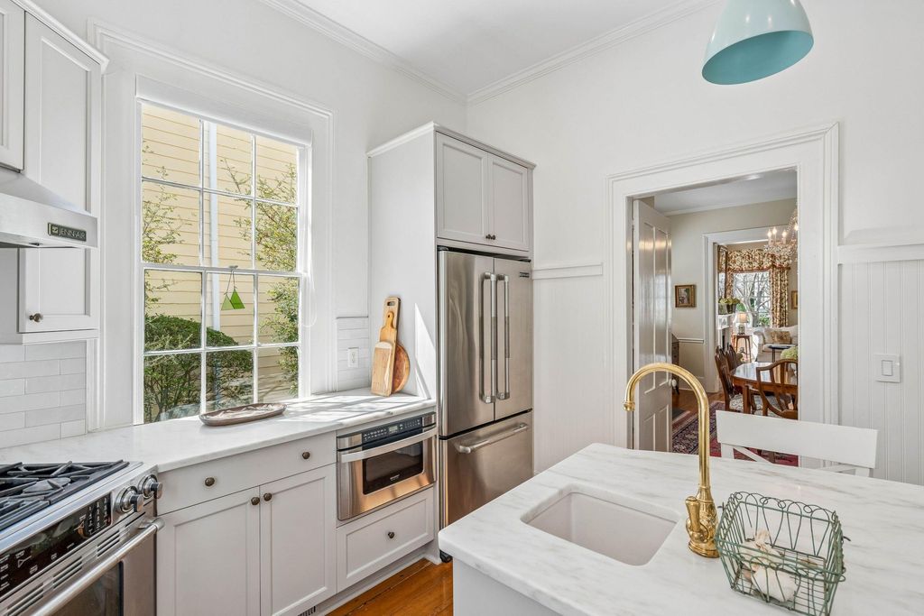 Image 16 of property listing at 38 Savage Street, Charleston, SC 29401