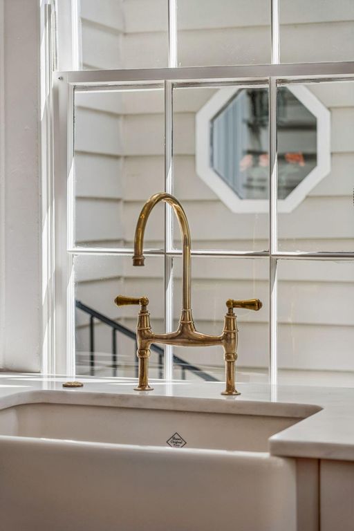 Image 18 of property listing at 38 Savage Street, Charleston, SC 29401