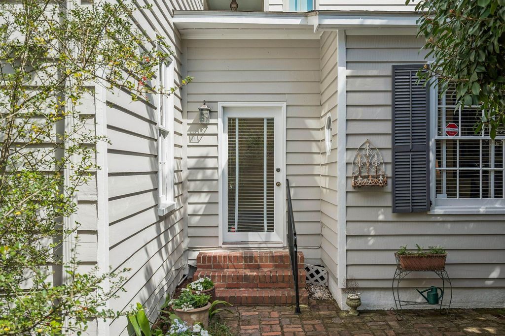 Image 41 of property listing at 38 Savage Street, Charleston, SC 29401