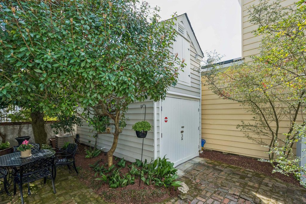 Image 44 of property listing at 38 Savage Street, Charleston, SC 29401