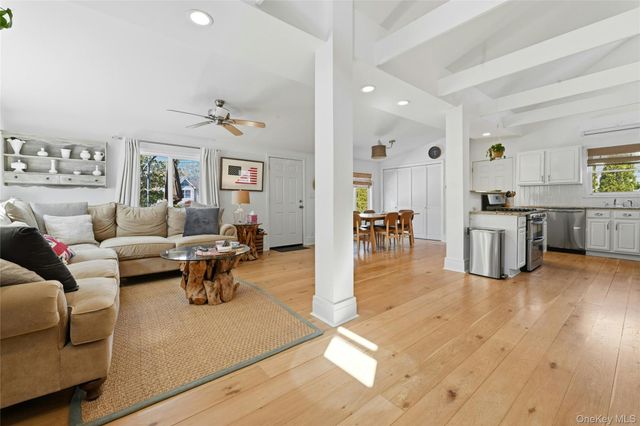 46 Beach Road, Laurel, NY 11948