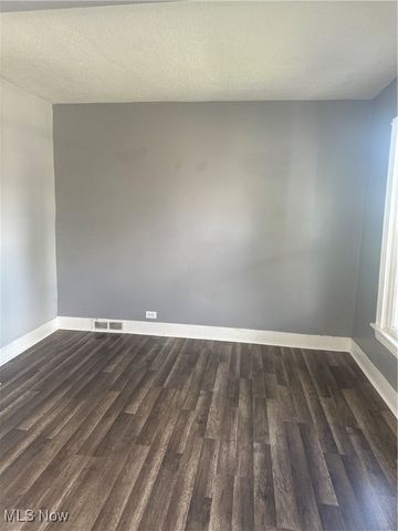 1682 E 33rd Street, Lorain, OH 44055