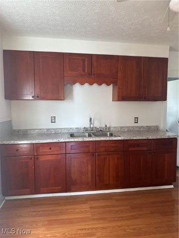 1682 E 33rd Street, Lorain, OH 44055