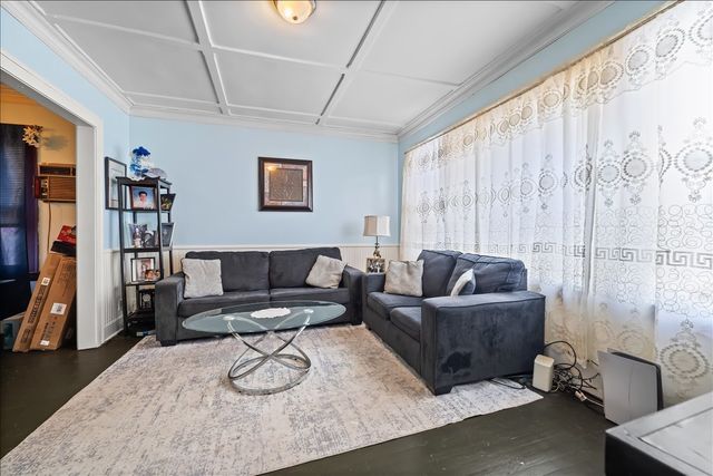 2649 N 74th Avenue, Elmwood Park, IL 60707