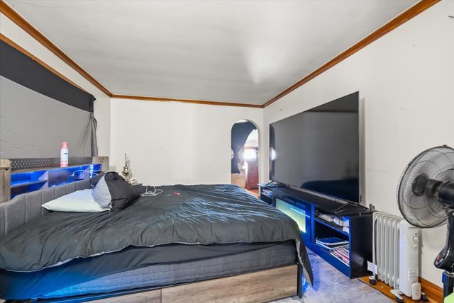 2649 N 74th Avenue, Elmwood Park, IL 60707