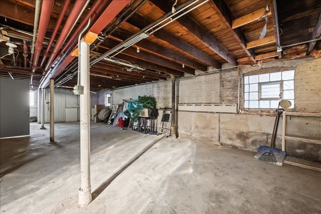 2649 N 74th Avenue, Elmwood Park, IL 60707