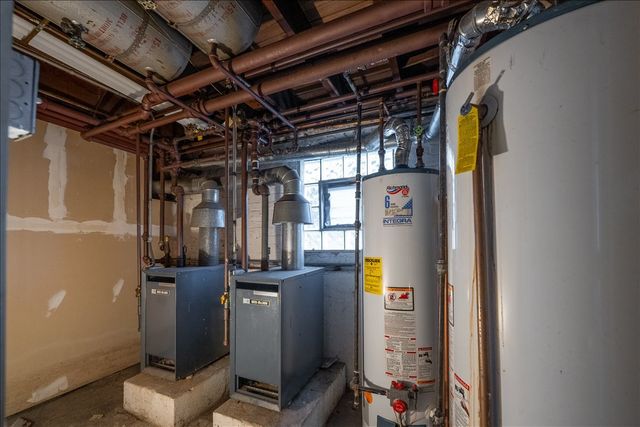 2649 N 74th Avenue, Elmwood Park, IL 60707