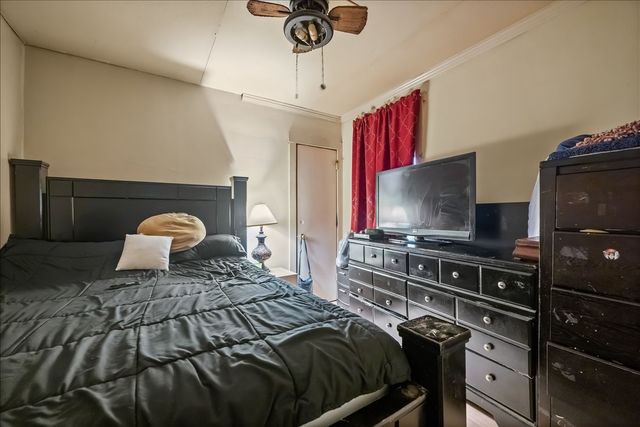 2649 N 74th Avenue, Elmwood Park, IL 60707