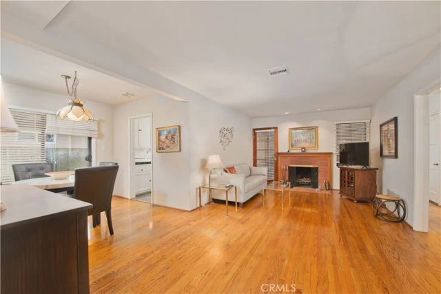 6631 Densmore Avenue, Lake Balboa, CA 91406