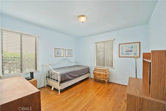 6631 Densmore Avenue, Lake Balboa, CA 91406