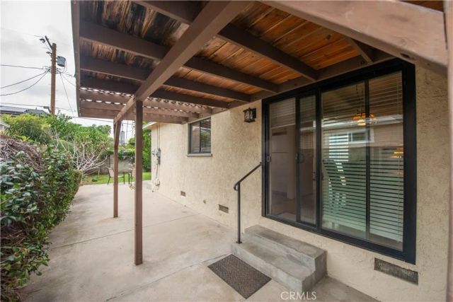 6631 Densmore Avenue, Lake Balboa, CA 91406