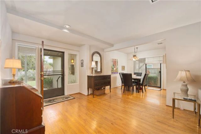 6631 Densmore Avenue, Lake Balboa, CA 91406