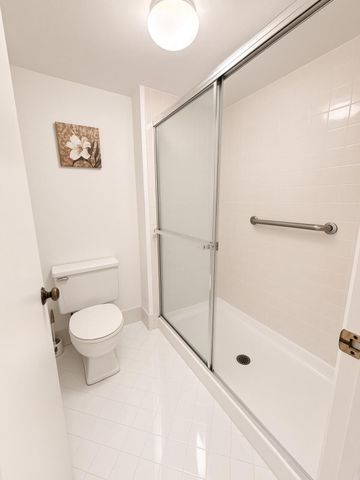 3555 Lucerne Park Drive, Greenacres, FL 33467