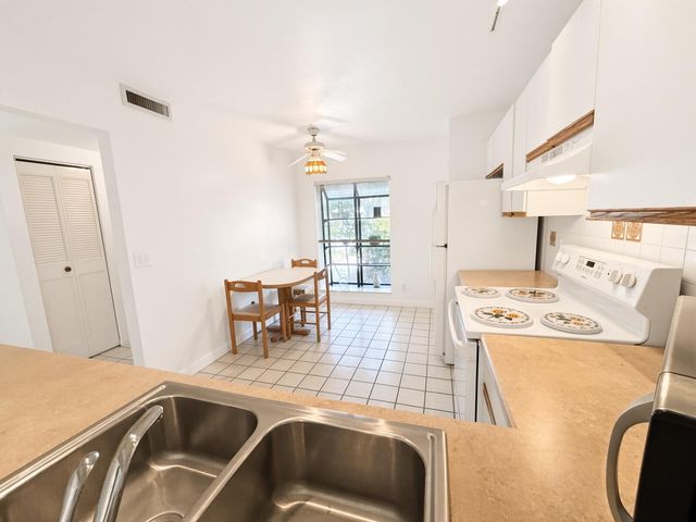 3555 Lucerne Park Drive, Greenacres, FL 33467