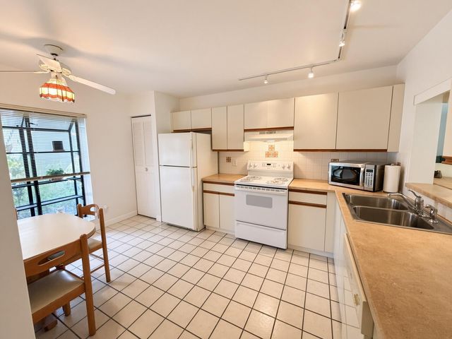 3555 Lucerne Park Drive, Greenacres, FL 33467