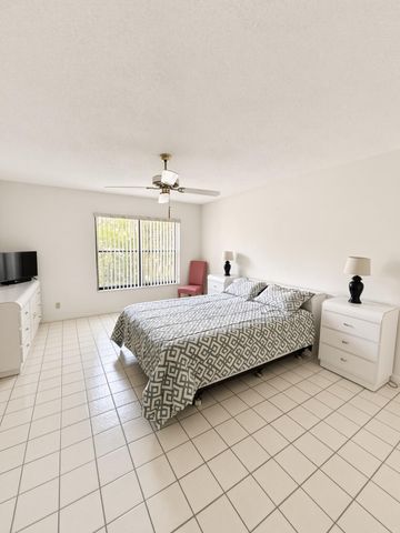 3555 Lucerne Park Drive, Greenacres, FL 33467