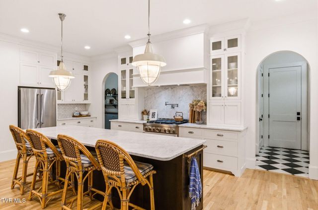 406 Lancaster Court, Morristown, TN 37814
