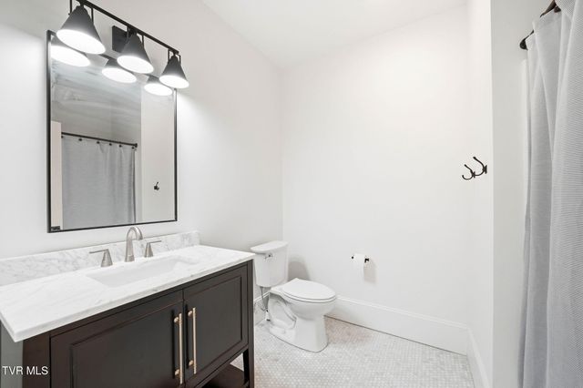 406 Lancaster Court, Morristown, TN 37814