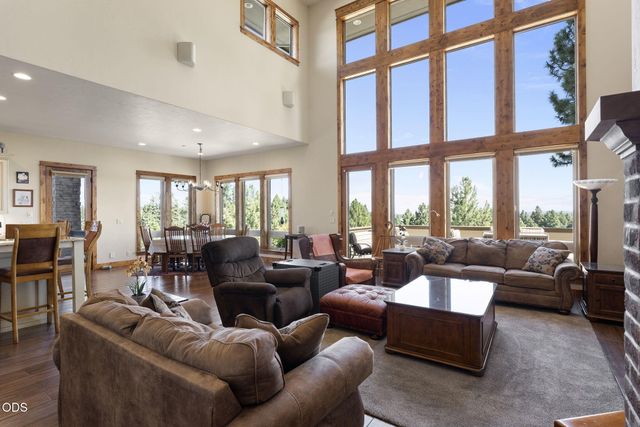 61576 SW Longview Street, Bend, OR 97702