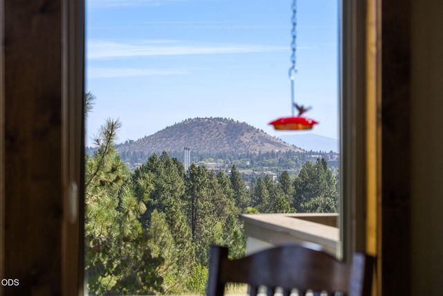 61576 SW Longview Street, Bend, OR 97702