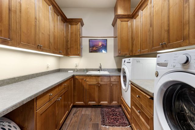 61576 SW Longview Street, Bend, OR 97702