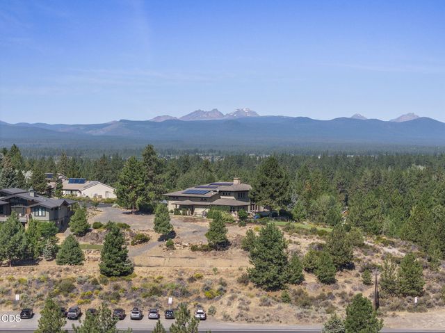61576 SW Longview Street, Bend, OR 97702