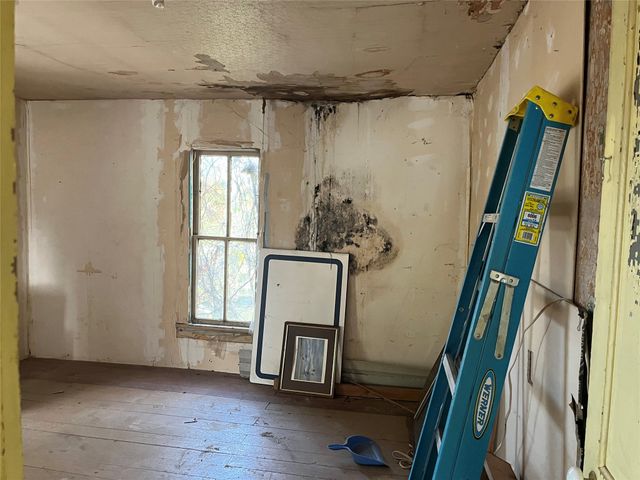 312 Maxwell Street, Maxwell, IA 50161