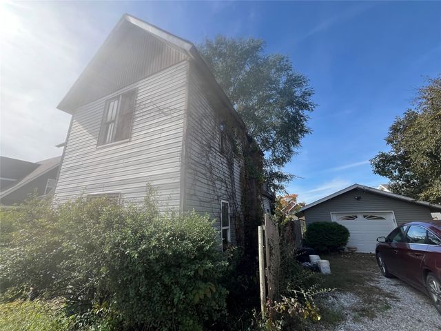 312 Maxwell Street, Maxwell, IA 50161