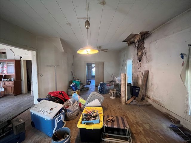 312 Maxwell Street, Maxwell, IA 50161